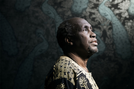 Adiós a Ngũgĩ wa Thiong’o, el gigante keniata de las letras africanas